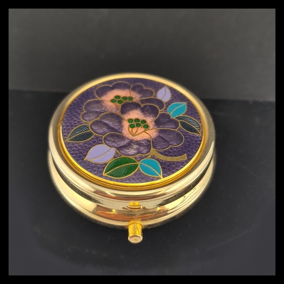 Vintage Accessories - 🌻 Vtg. Cloisonne Pill Box - Snuff Box